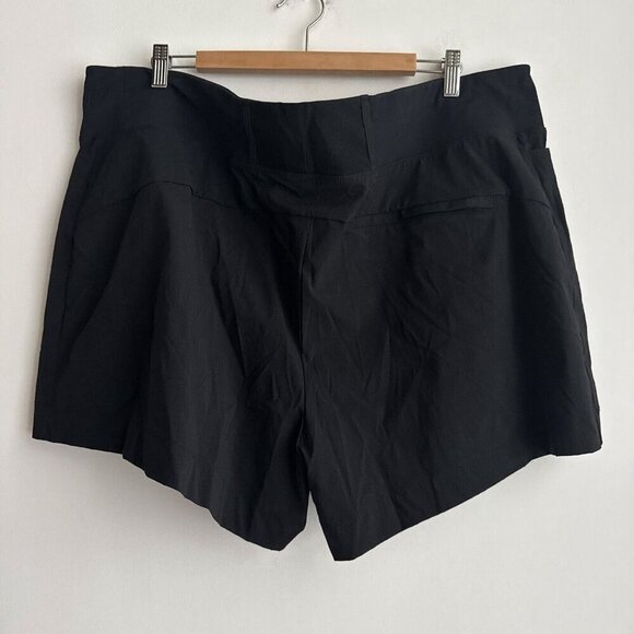 Athleta Trekkie North Short Black 22 - Picture 7 of 9